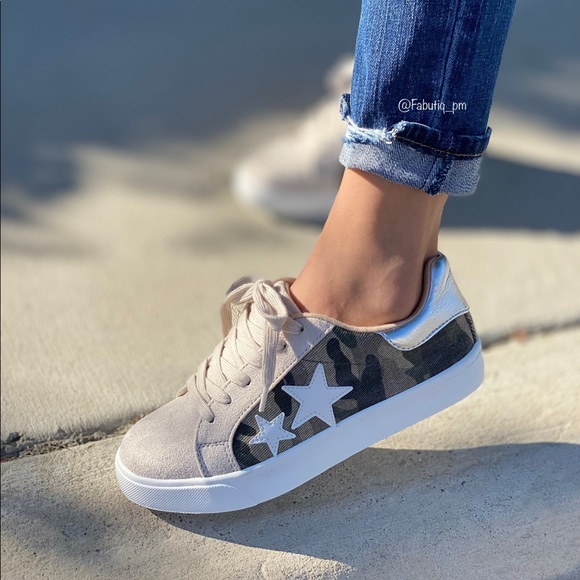 Fabutiq Shoes - Camo lace up sneaker